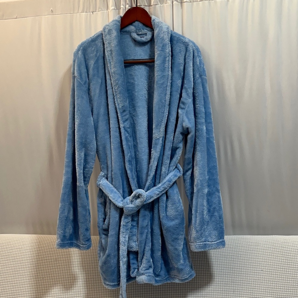 Adrienne Vittadini Sky Blue Cozy Robe
